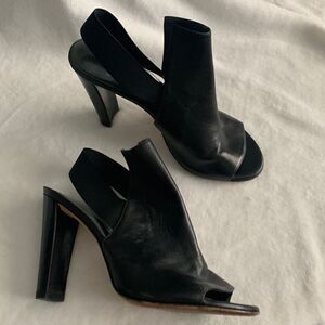 STUART Weitzman Fronton Slingback Bootie